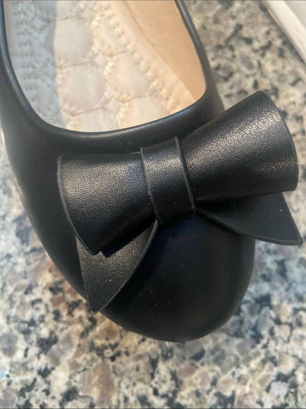 Victoria K Flats with accent bow 🎀 - Picture 5 of 8
